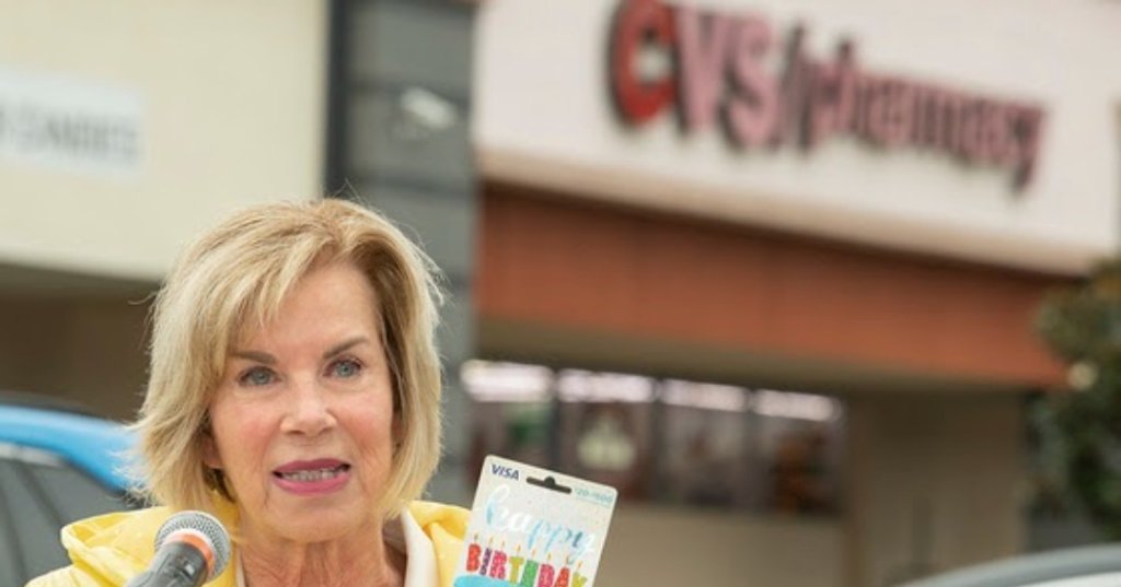 Los Angeles County Supervisor Urges Retail Giants to Combat Gift Card Scam Affecting Thousands - Vimarsana News