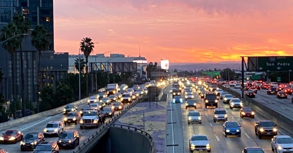 Los Angeles City Controller Warns of Fiscal Challenges, Calls for Long-Term Solutions - Vimarsana News