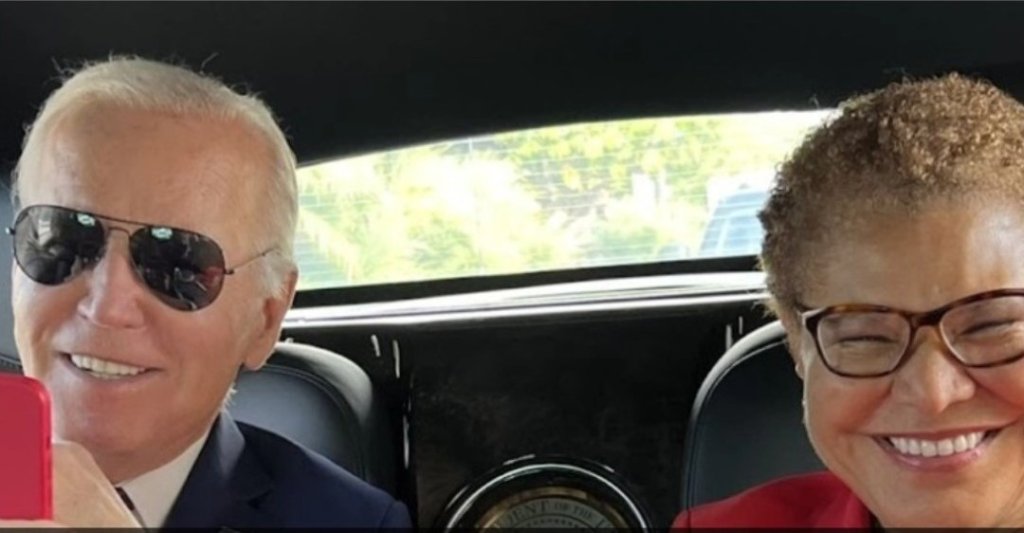 Los Angeles Mayor Joins President Biden to Announce $1.2B Student Loan Relief - Vimarsana News