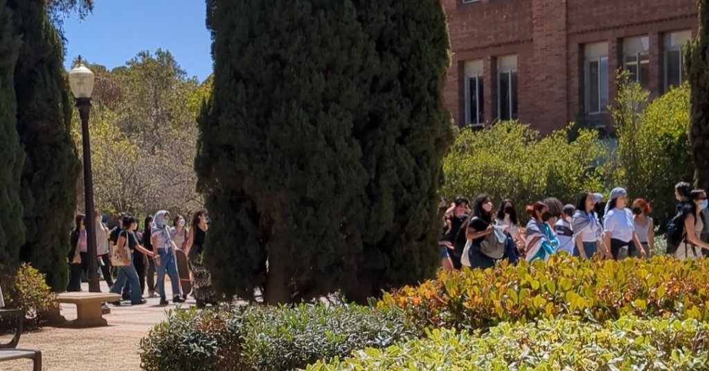 Tensions Rise Again at UCLA Pro-Palestine Encampment After Weekend Chaos - Vimarsana News